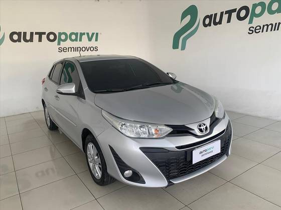TOYOTA YARIS 1.3 16V FLEX XL PLUS TECH MULTIDRIVE TOYOTA YARIS 1.3 16V FLEX XL PLUS TECH MULTIDRIVE